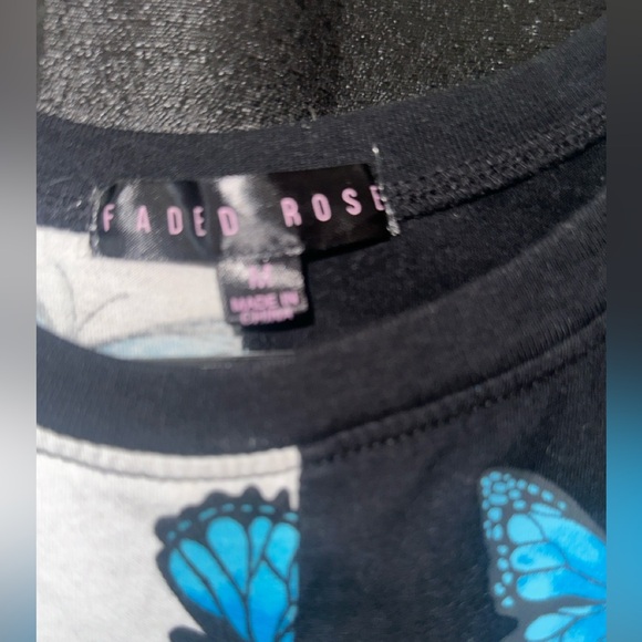 Faded Rose size S butterfly crop top - Picture 3 of 3
